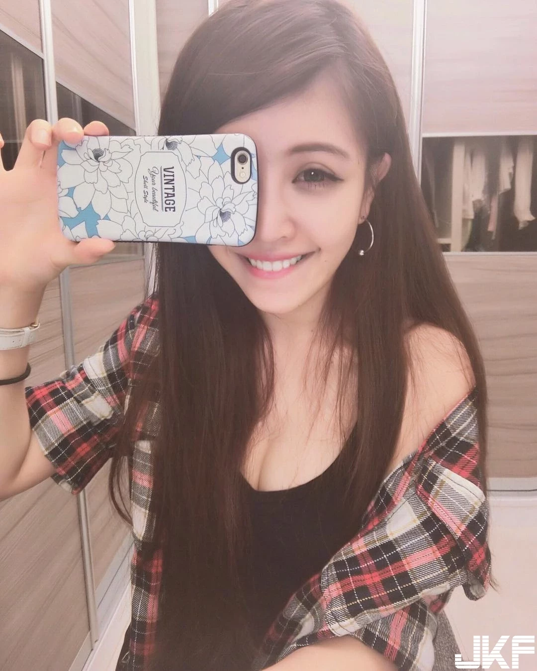 152146f4a6c9zstk4iast6.webp