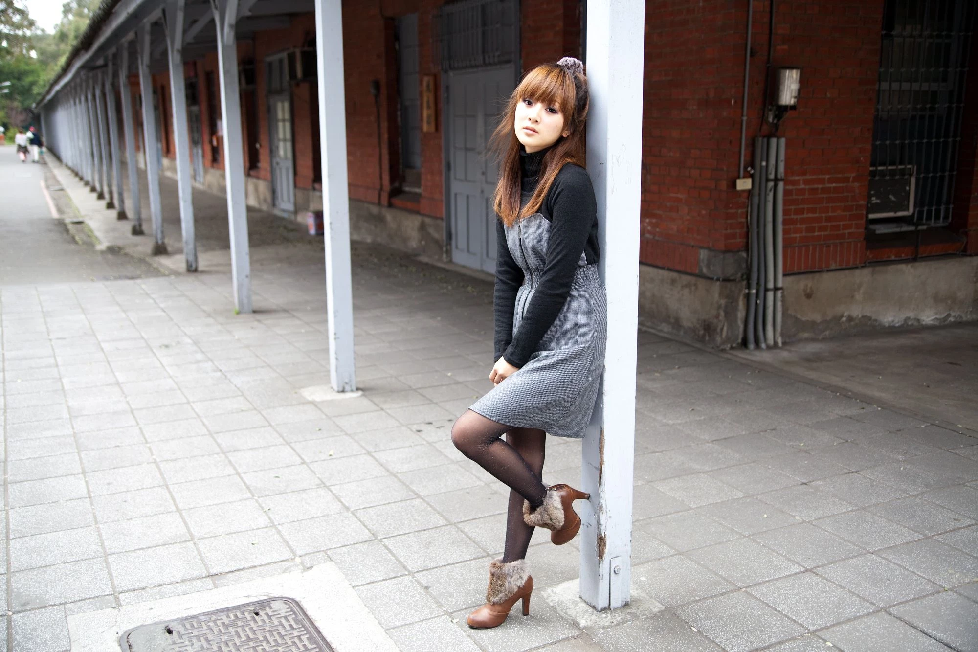 185348d92lx44elllbdmza.webp
