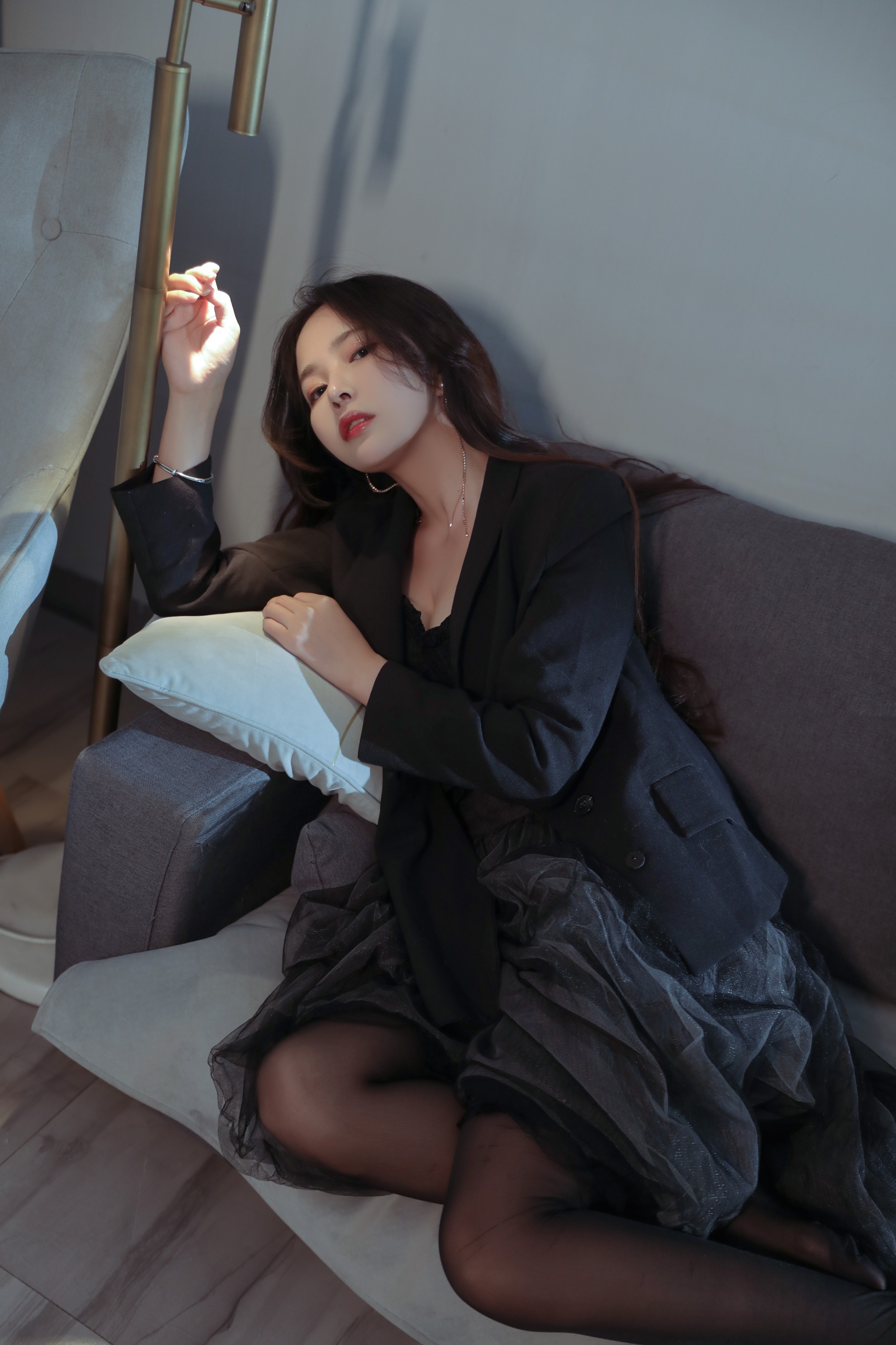 190840h00j0eo8jxqjg7b1.jpg