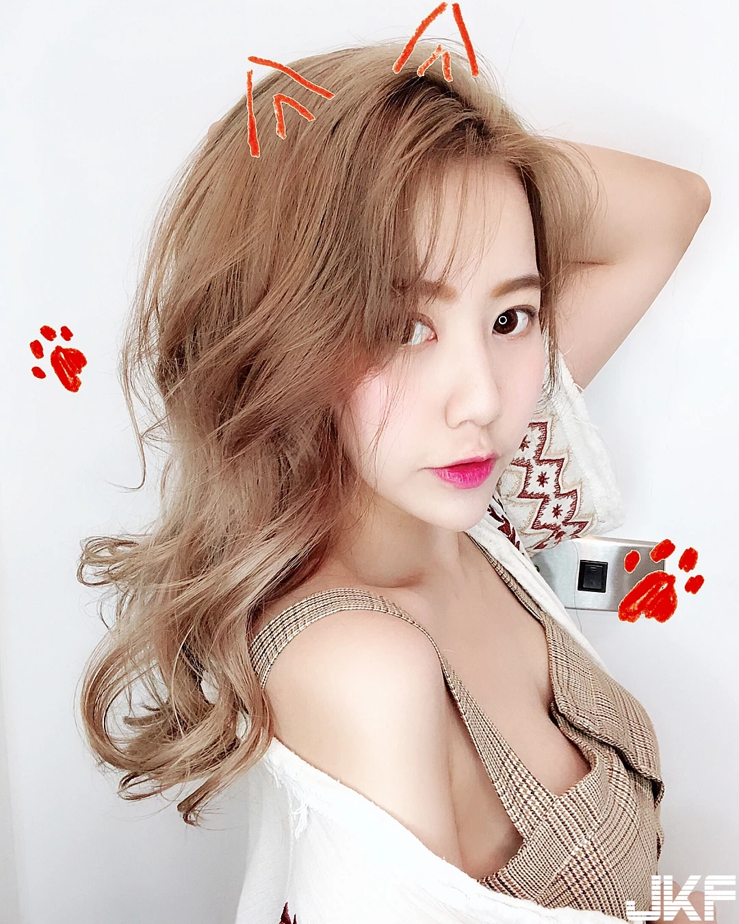 163800fa68t8l7lv5l85oo.webp