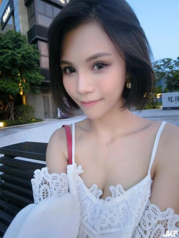 141745srx9674h76zl54zl.webp