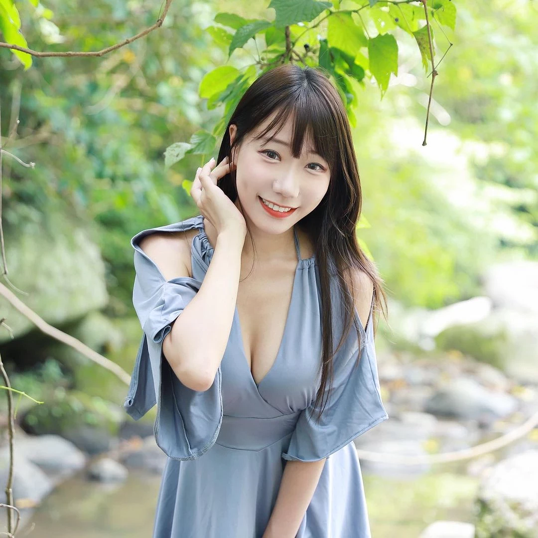28151412.webp