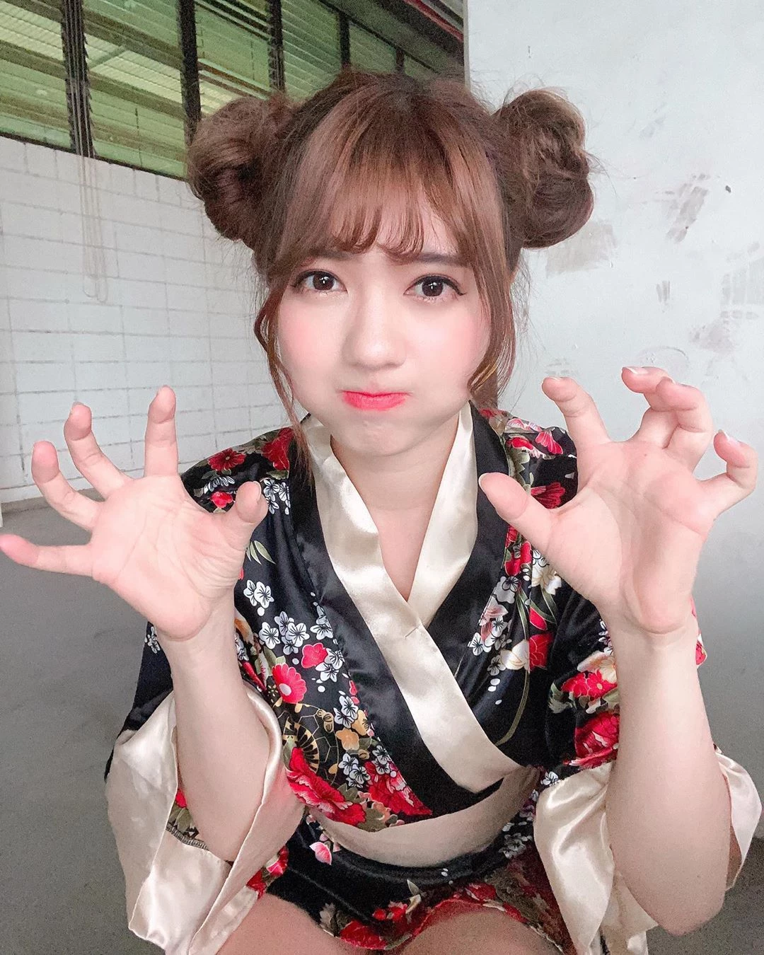 1697660.webp