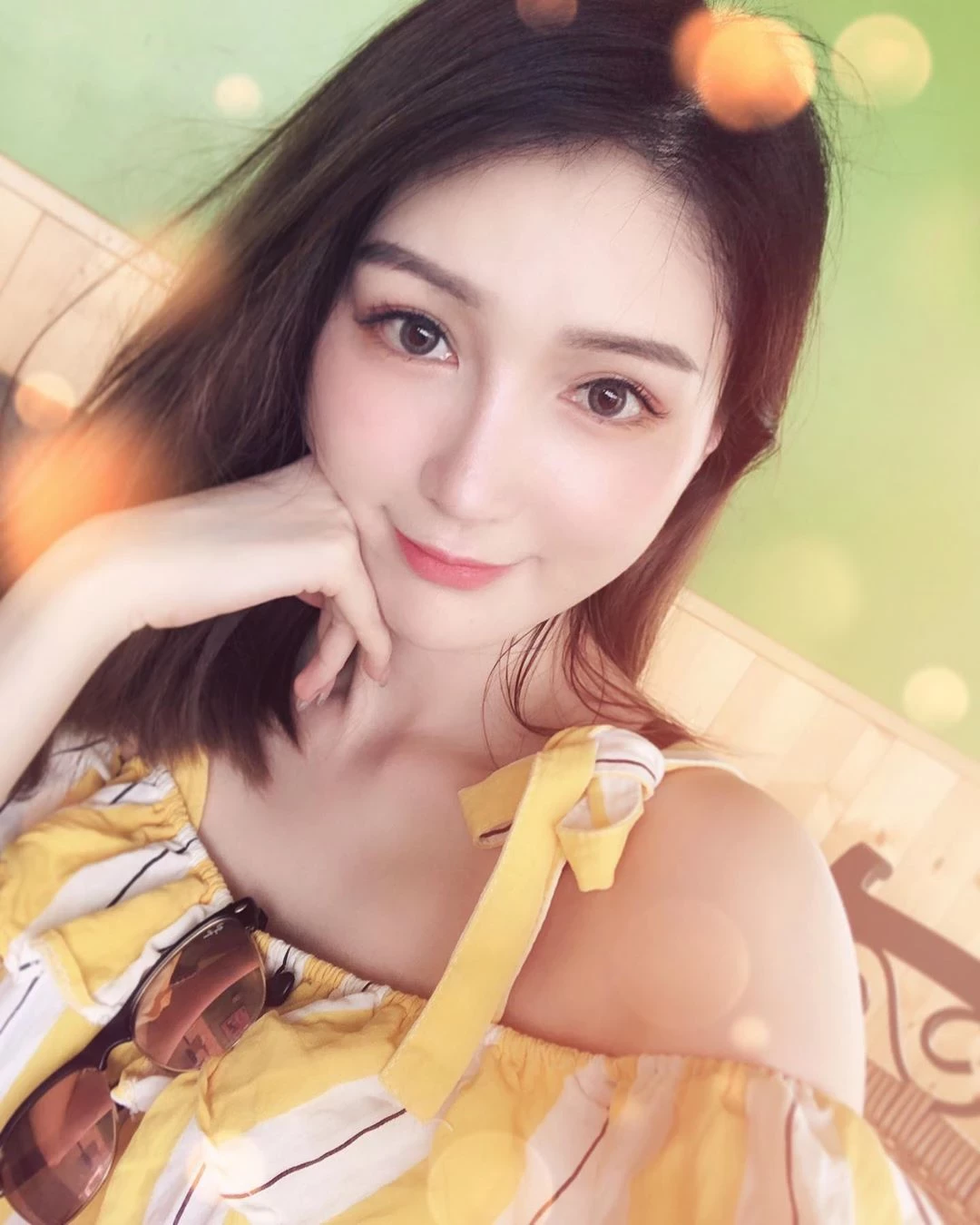 4144100.webp