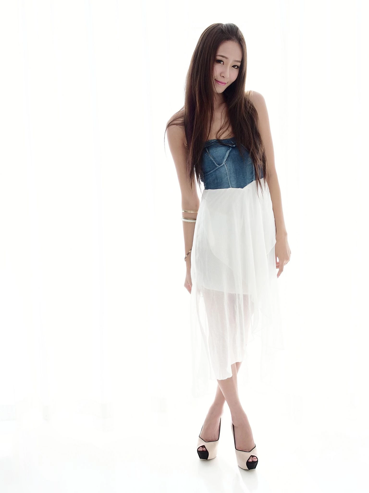 30726076.webp
