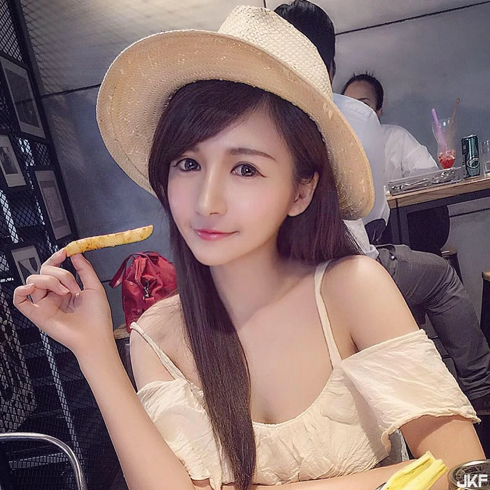 16865984.webp