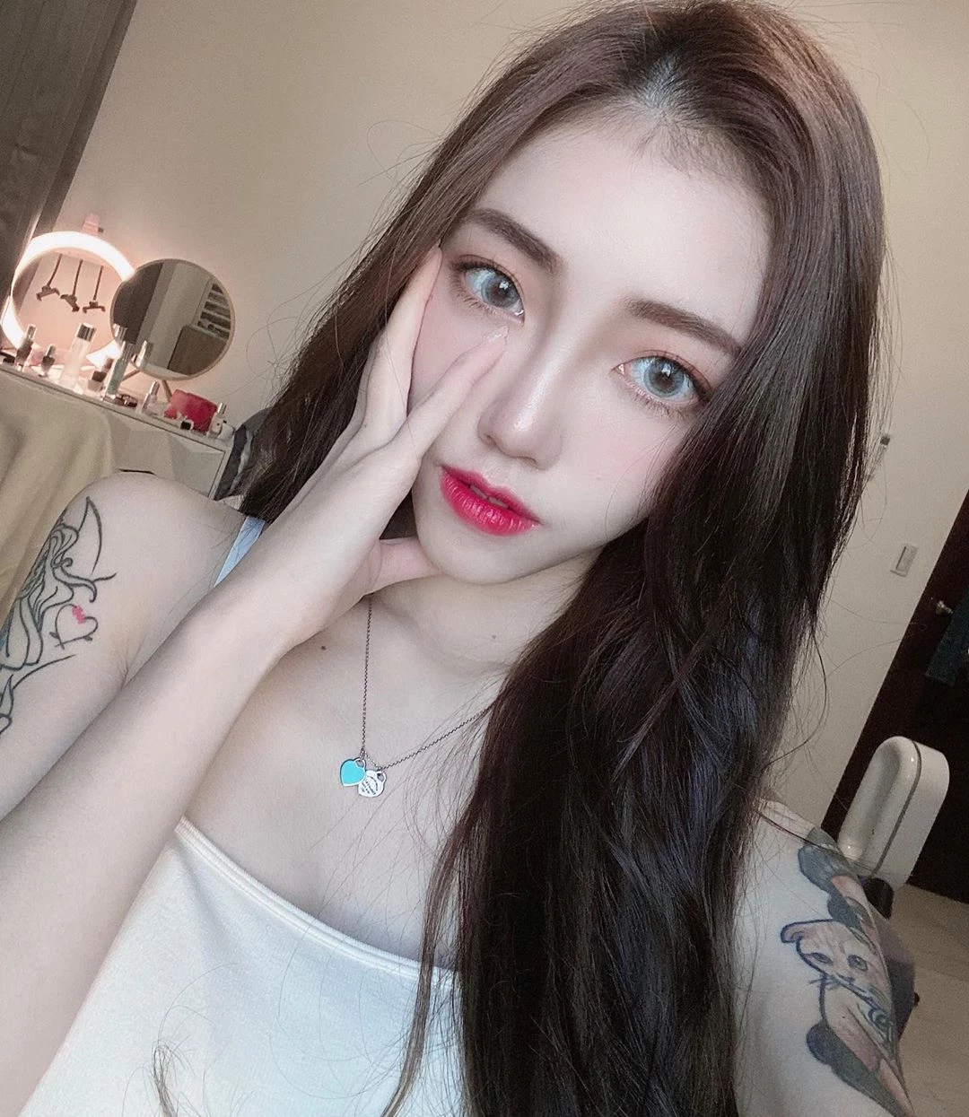 1720712.webp