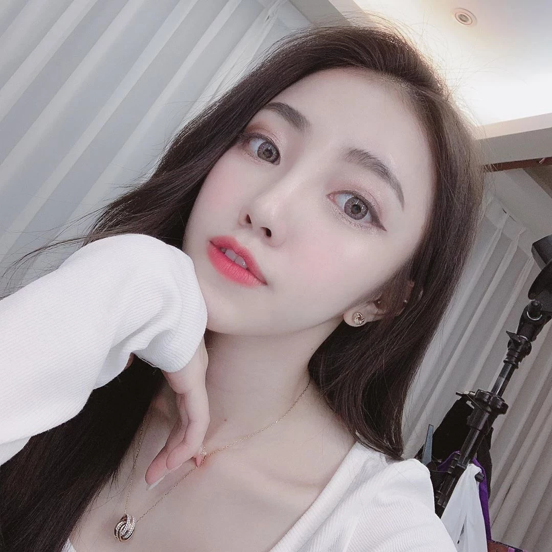 1720723.webp