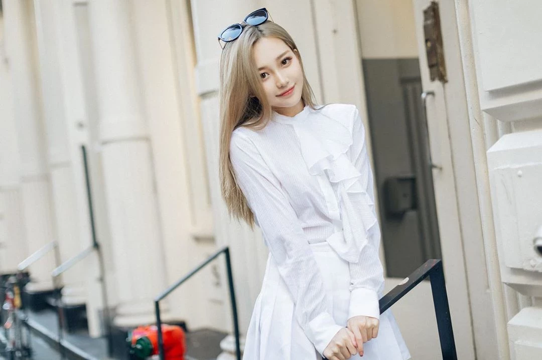 4111616.webp