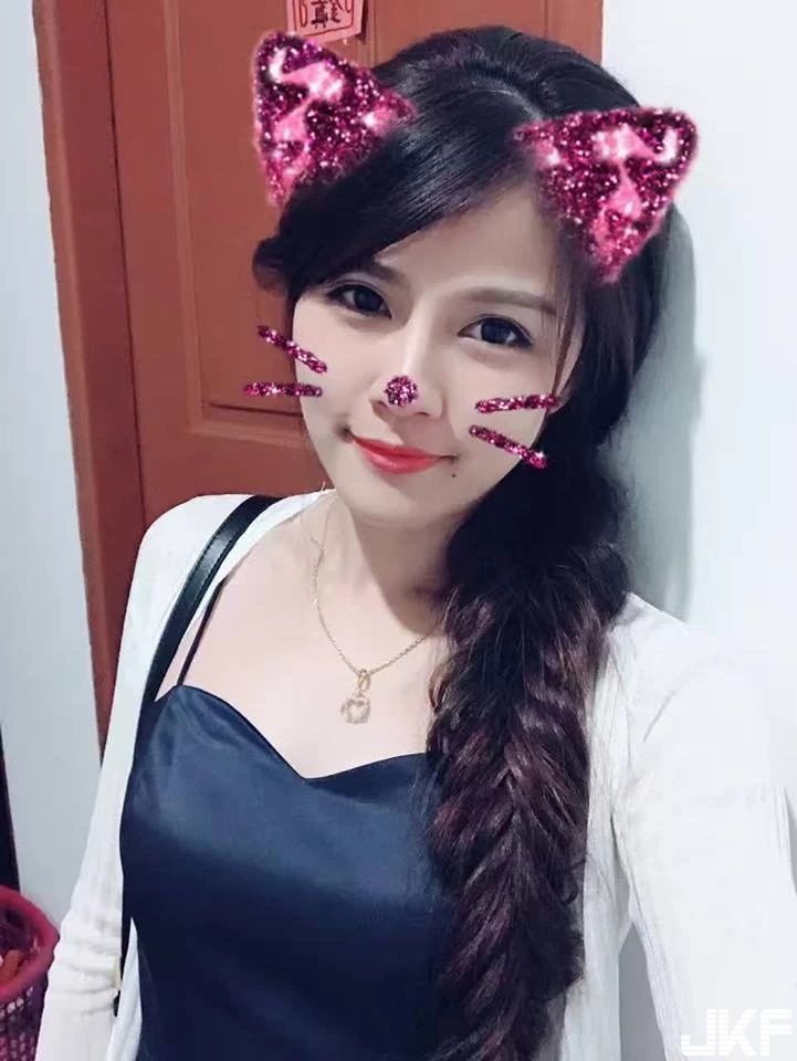7243561.webp