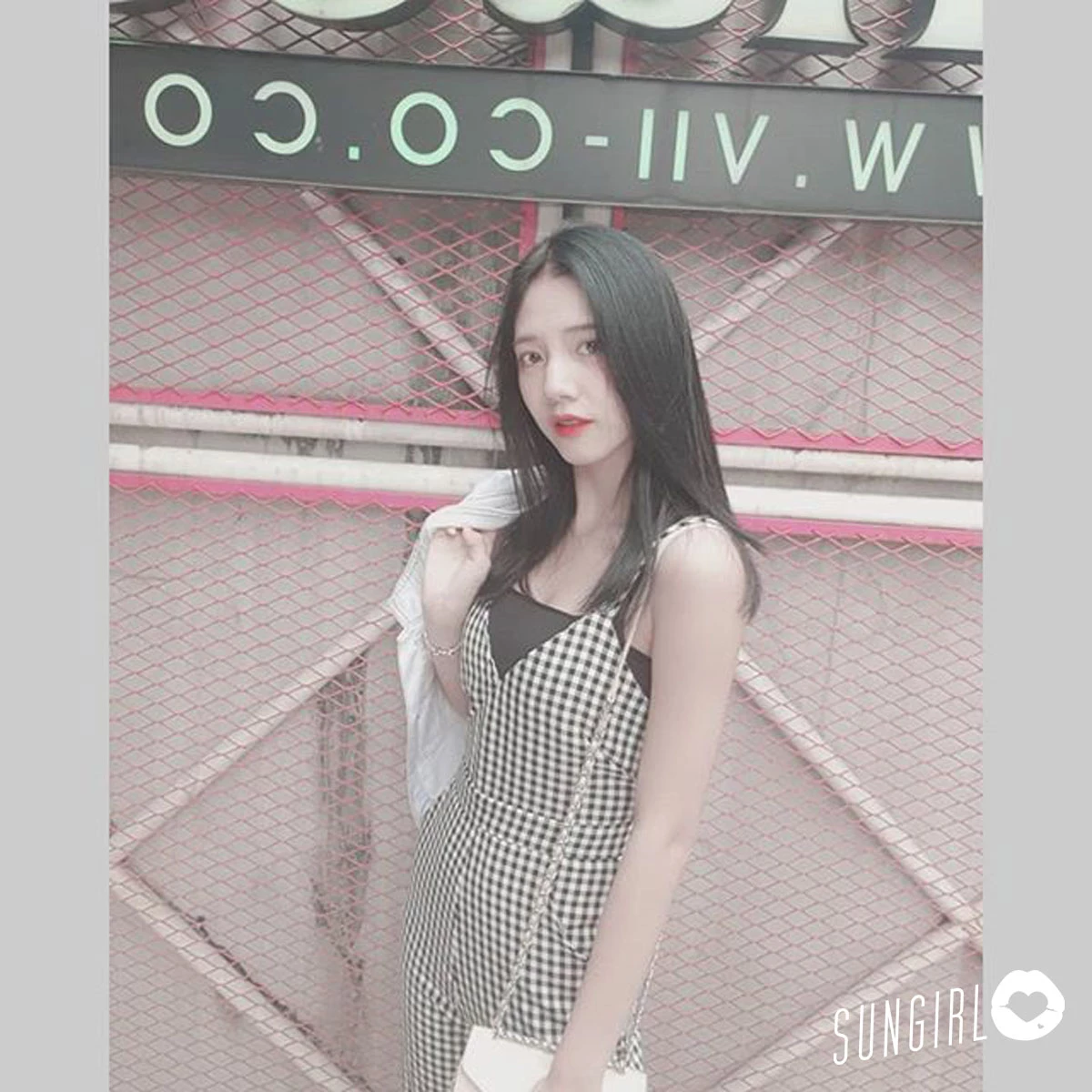 4063842.webp
