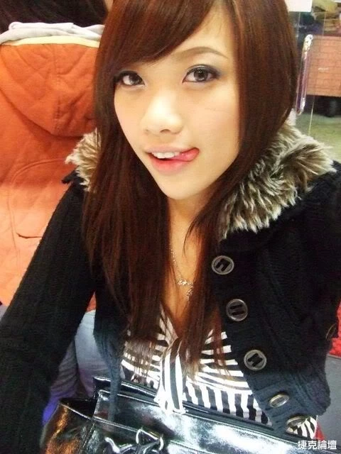 17615360.webp