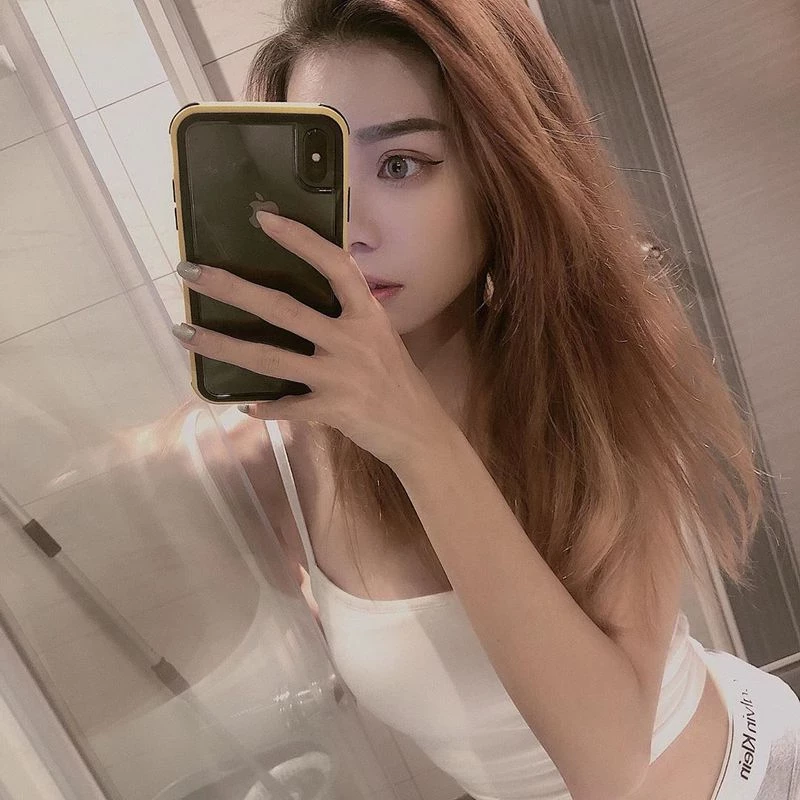 1720774.webp
