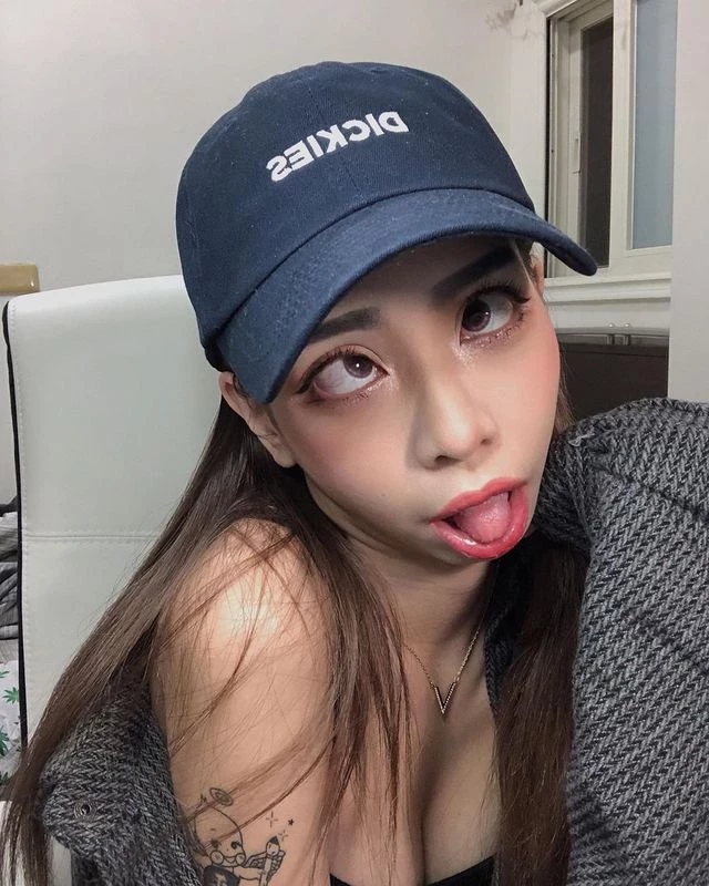 1720777.webp