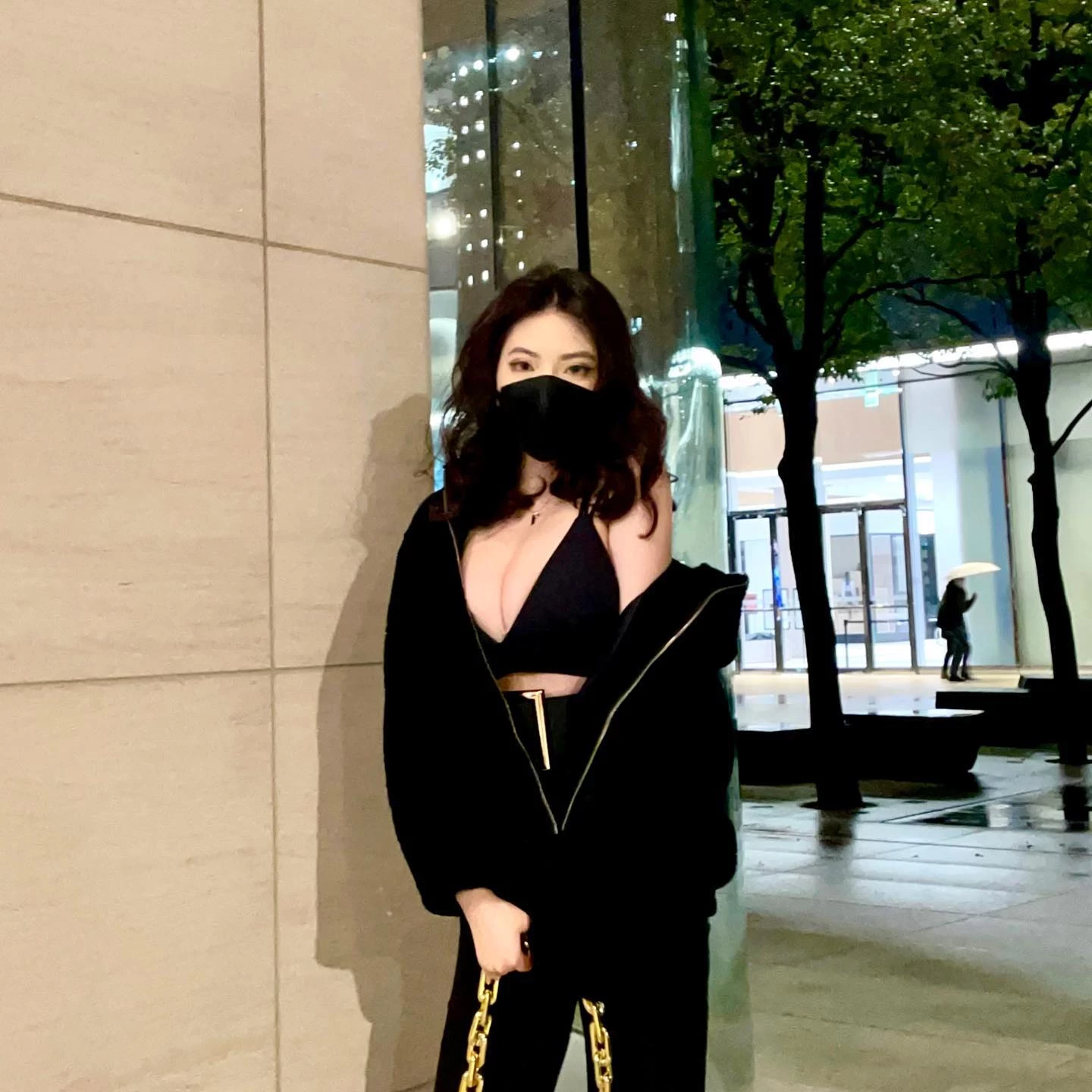 19700741.webp