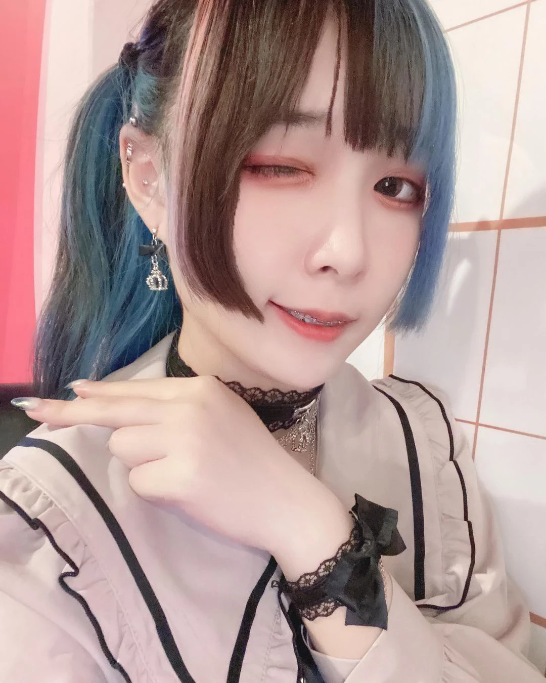 24318639.webp