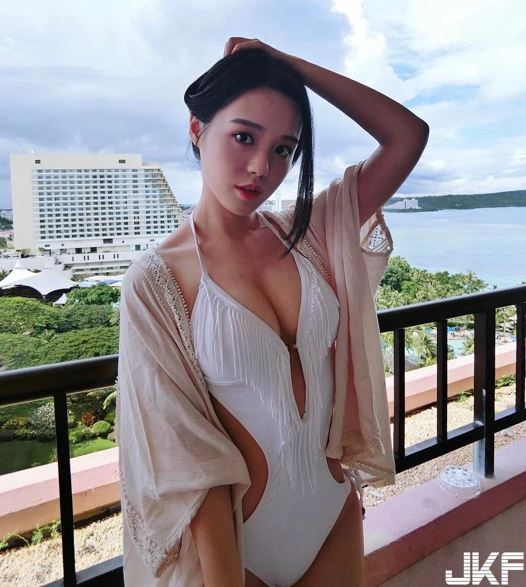 4918748.webp