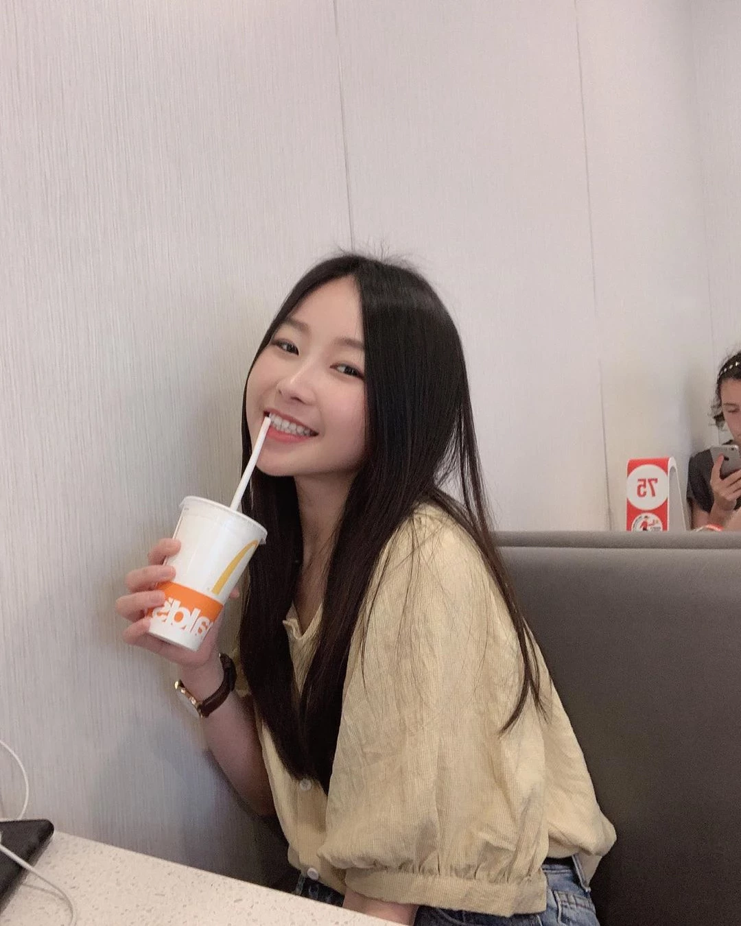 4099290.webp