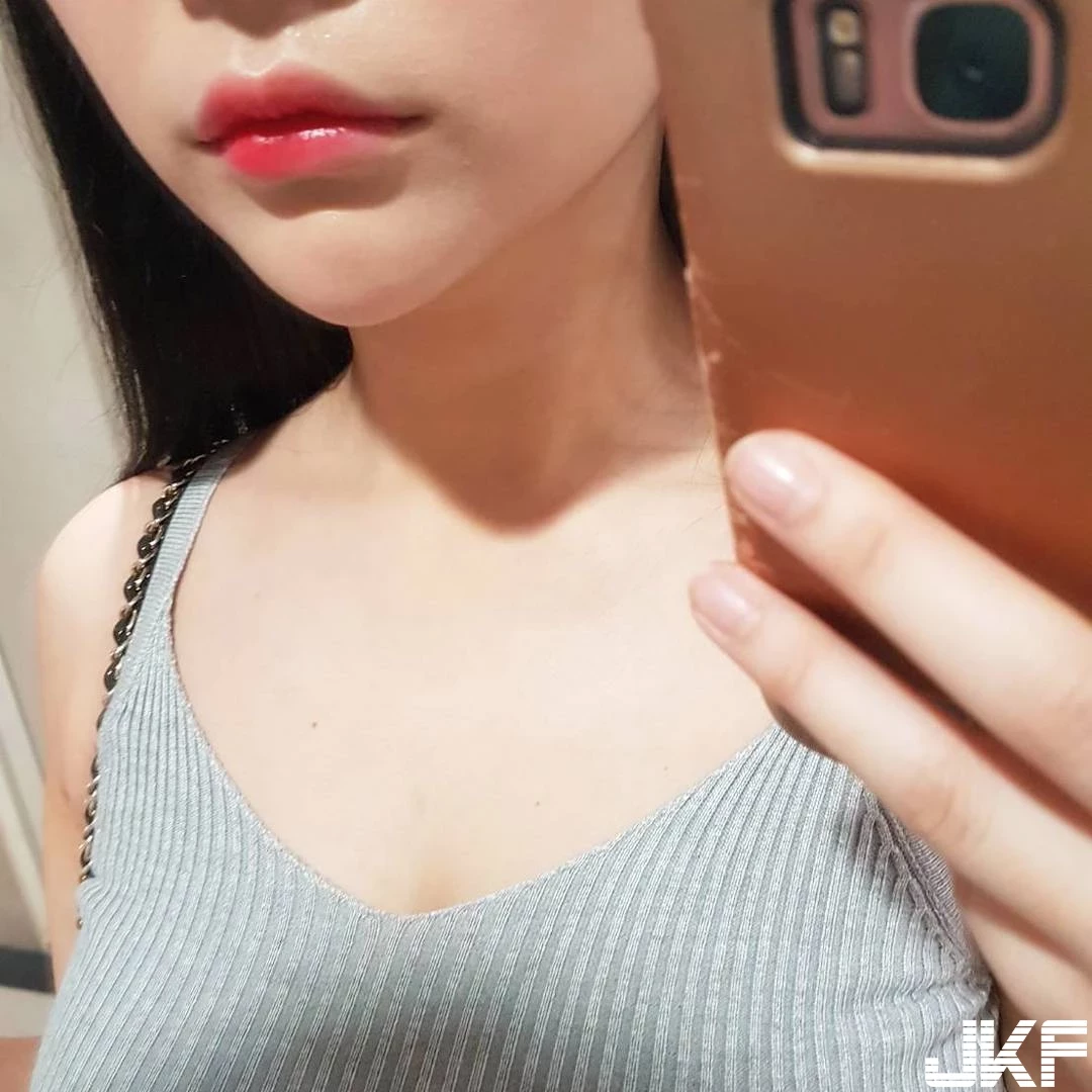 7277046.webp