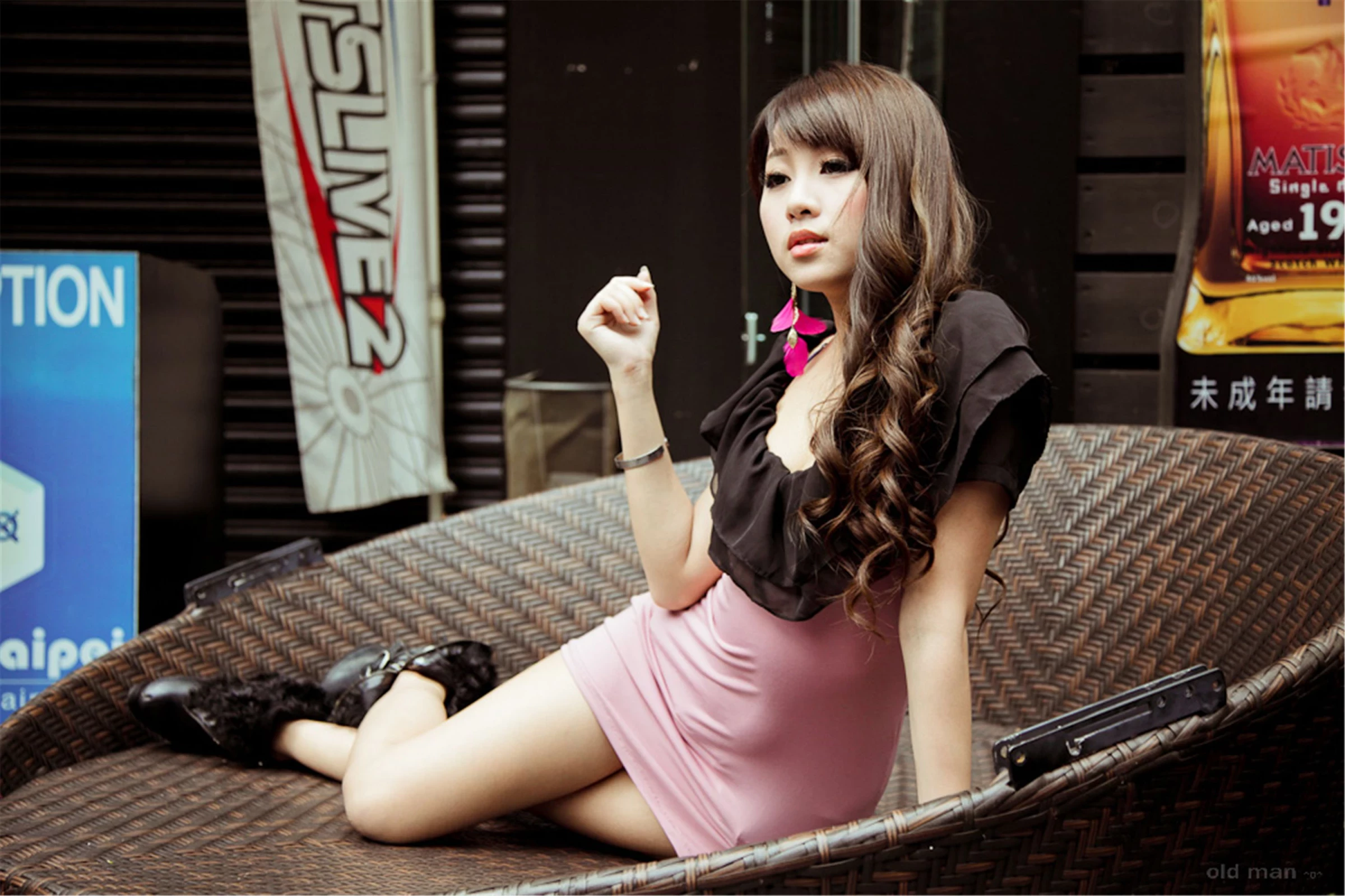 30742543.webp