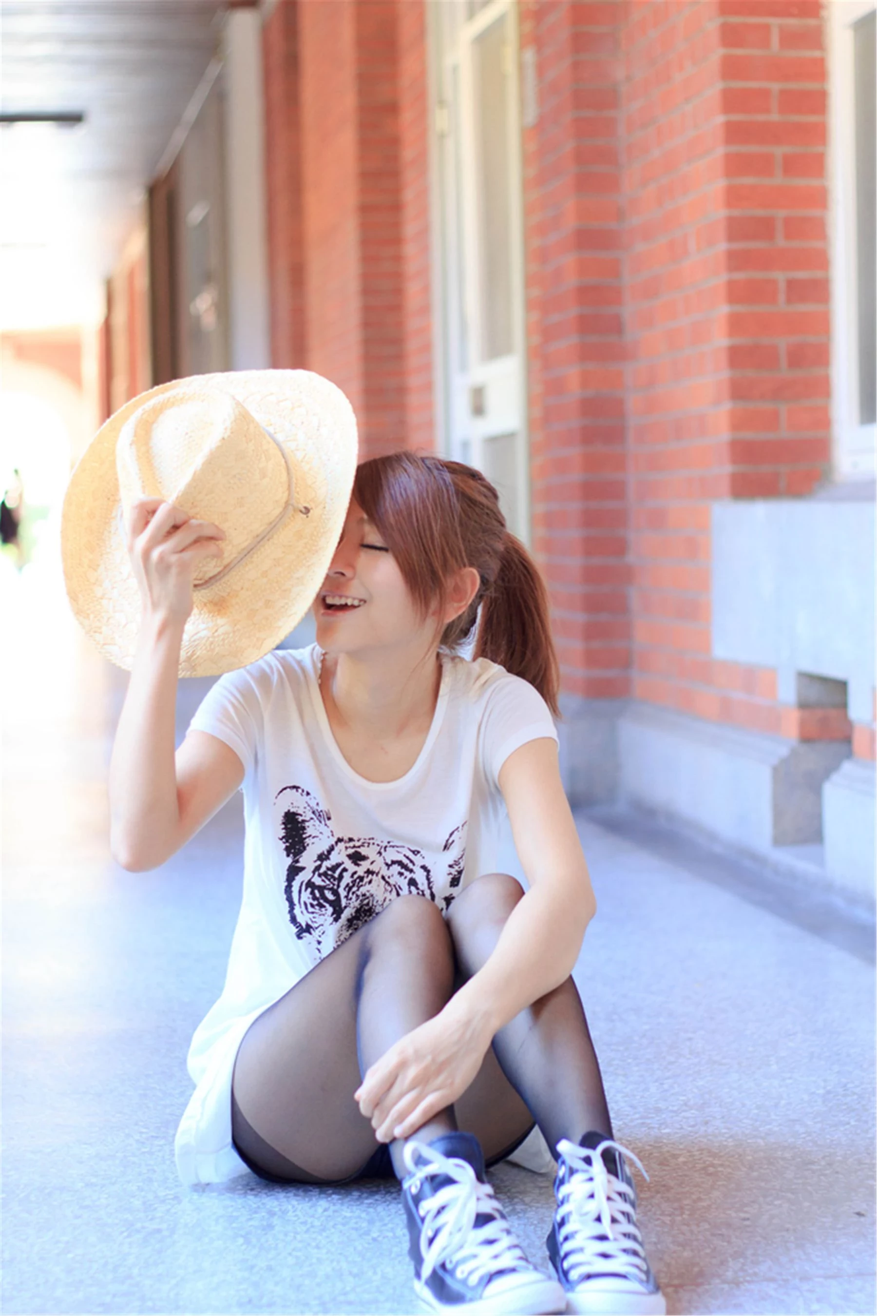30742906.webp