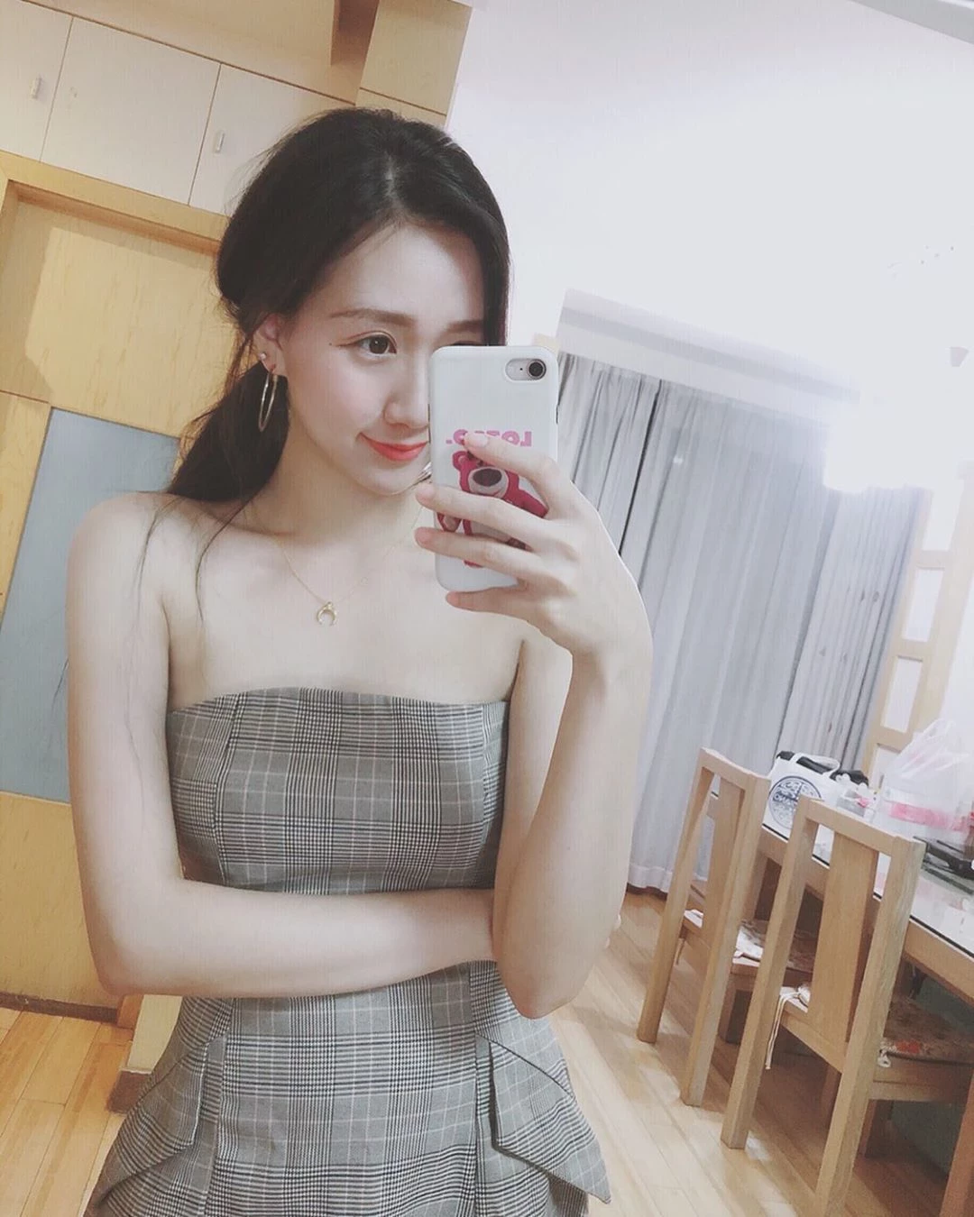 4144071.webp