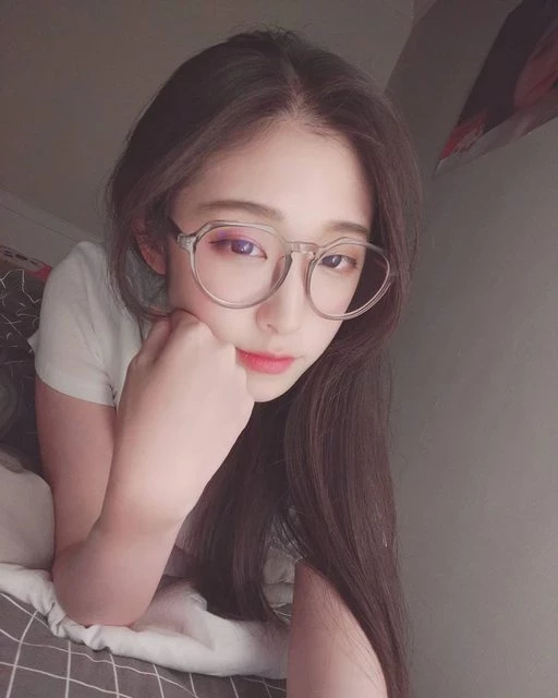 1729886.webp