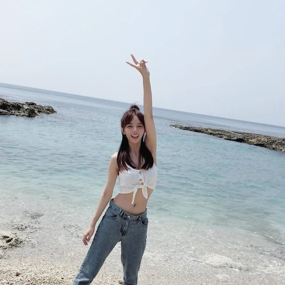 1765898.webp