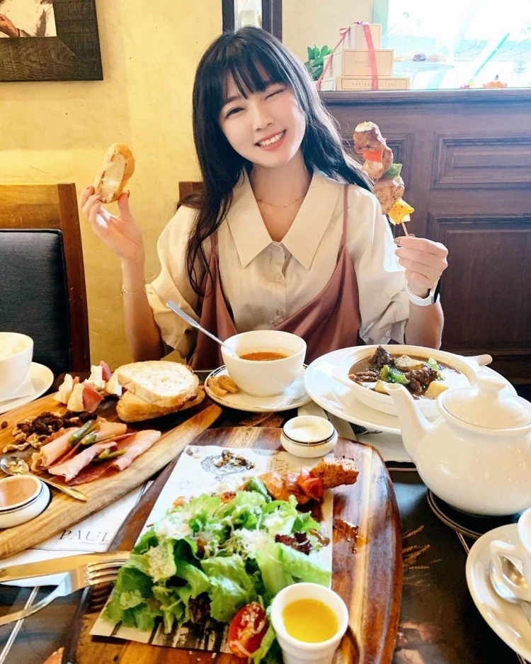 1743299.webp