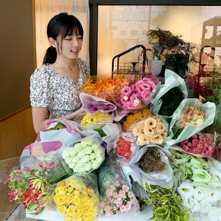 1743307.webp