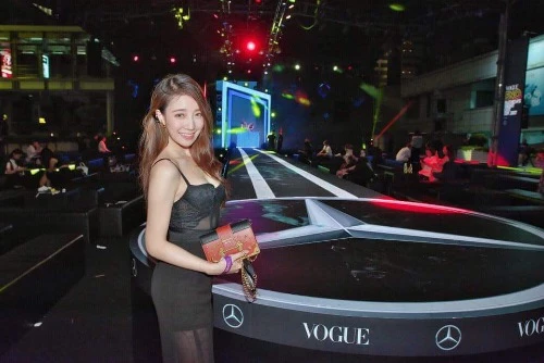 4926359.webp