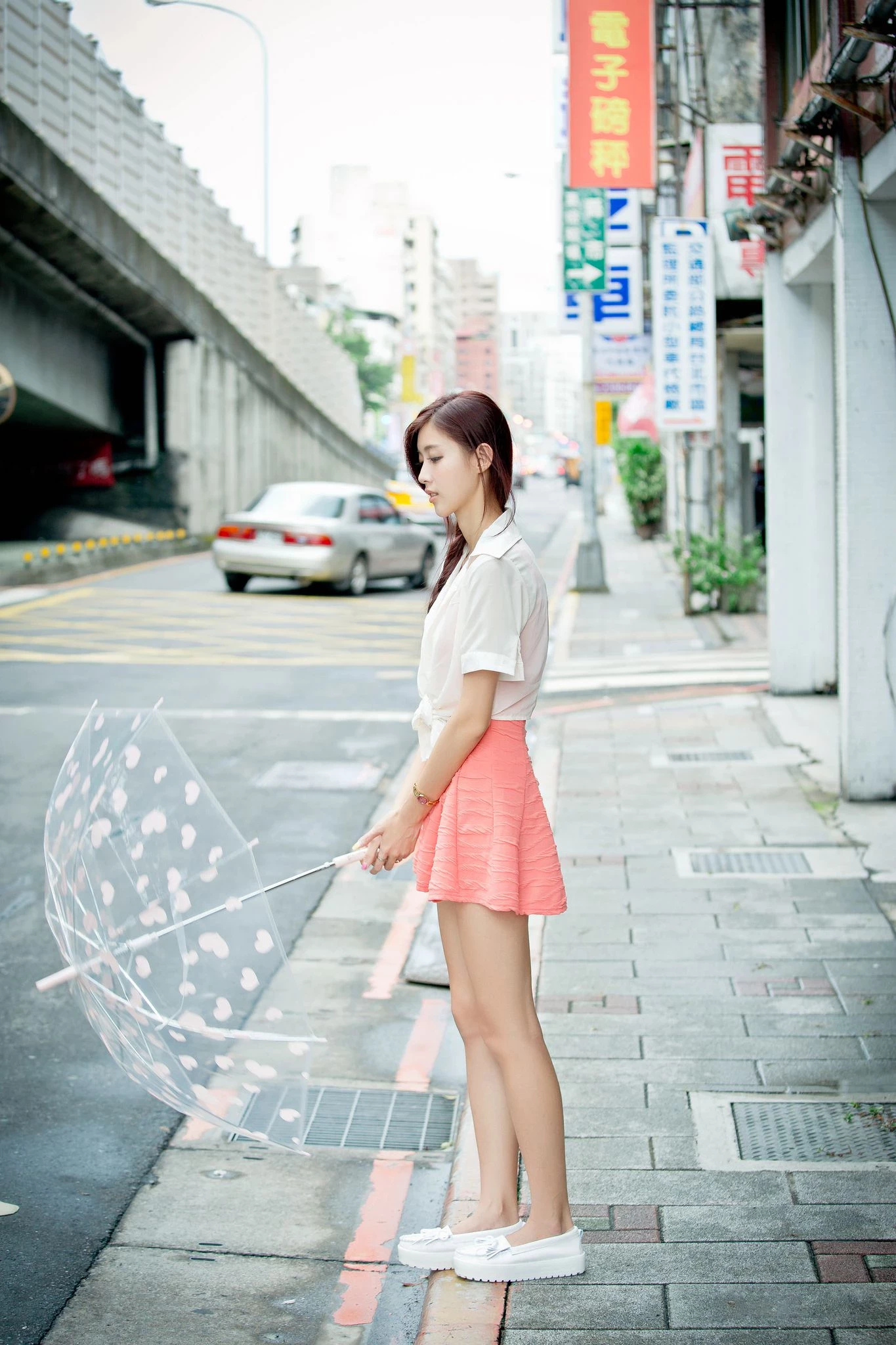 30742037.webp