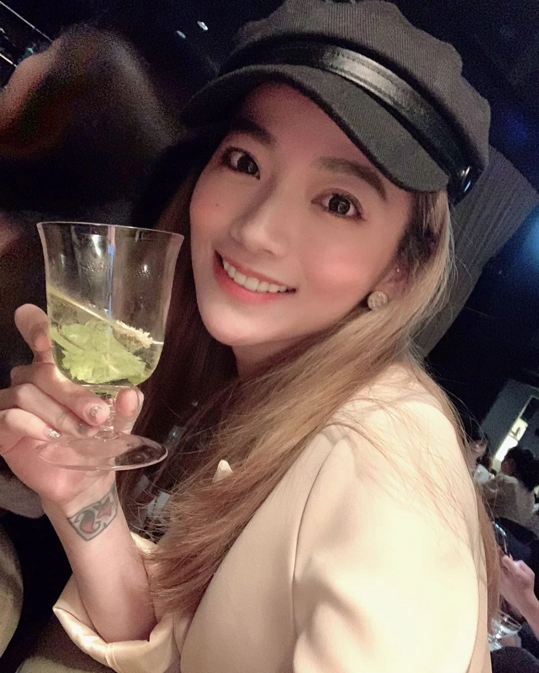 1740096.webp