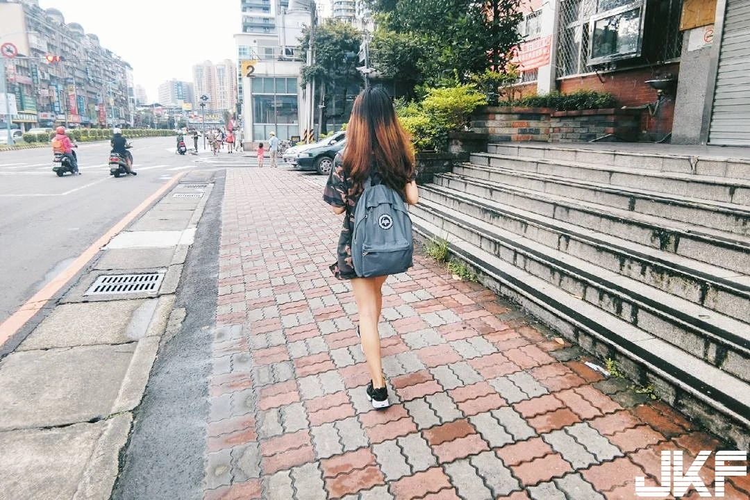 16818693.webp