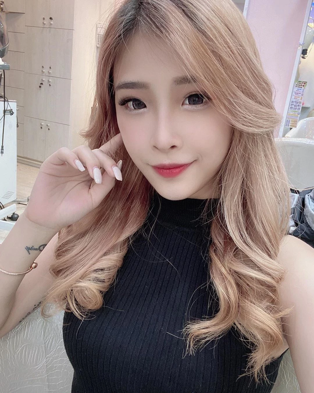 1740070.webp