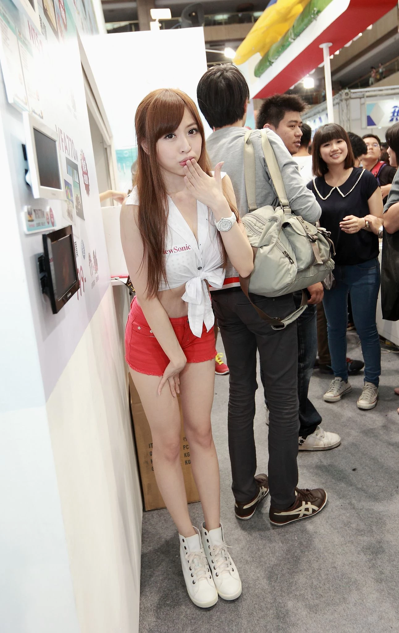 30745077.webp