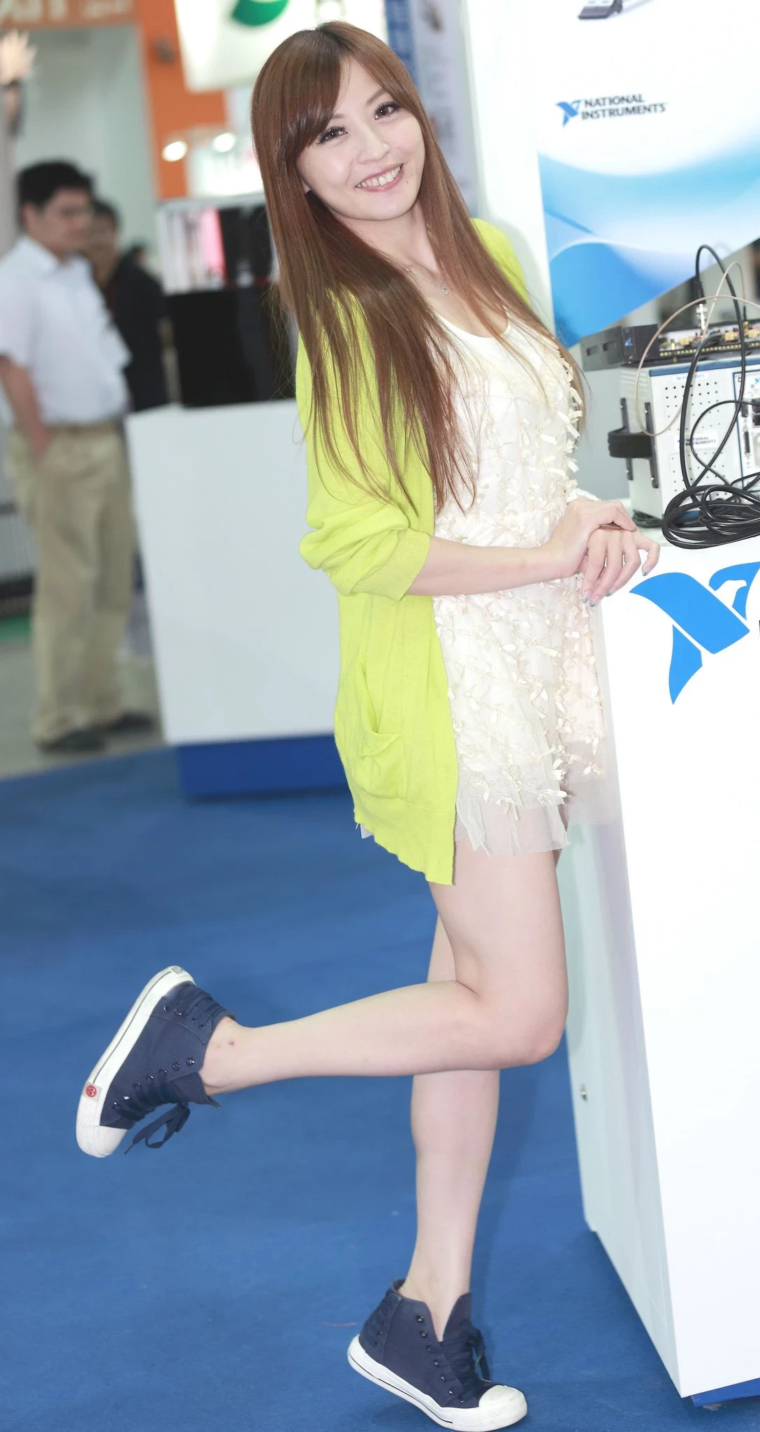 30745087.webp