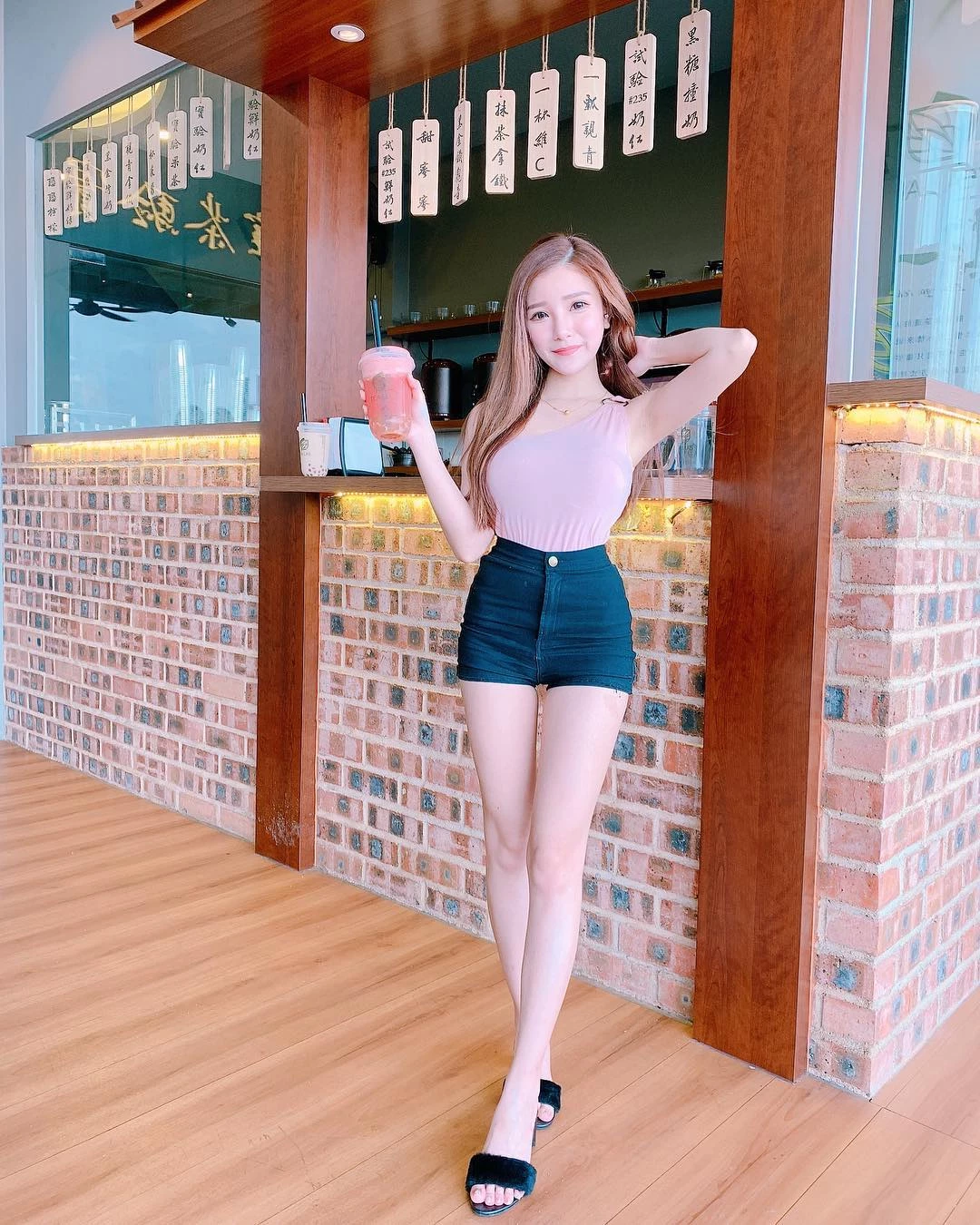 4099240.webp