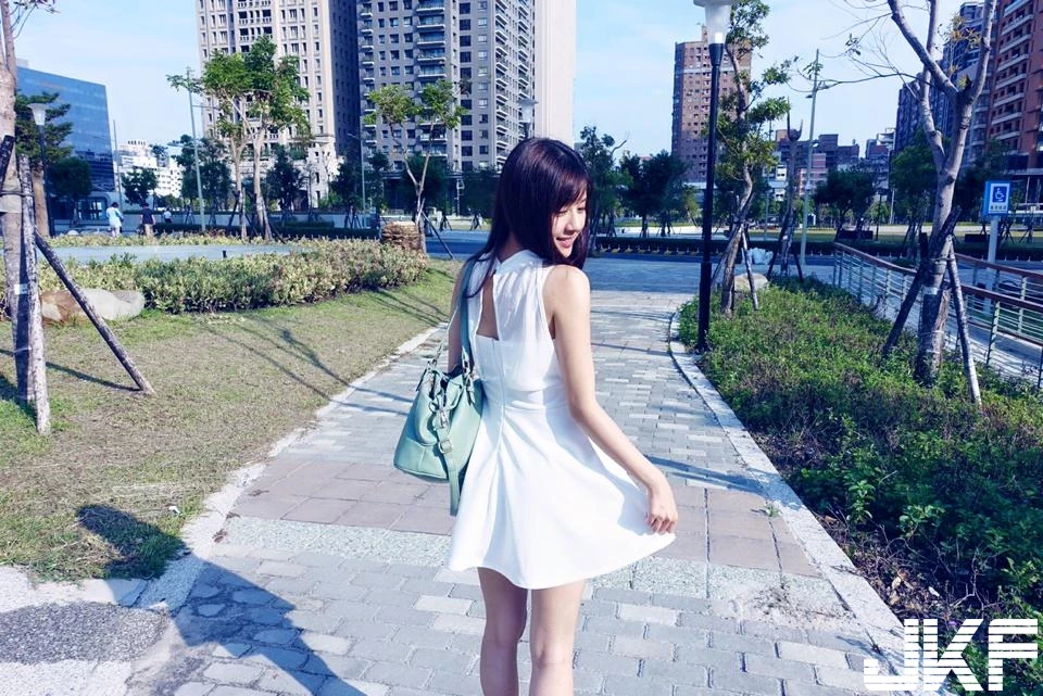 4886950.webp