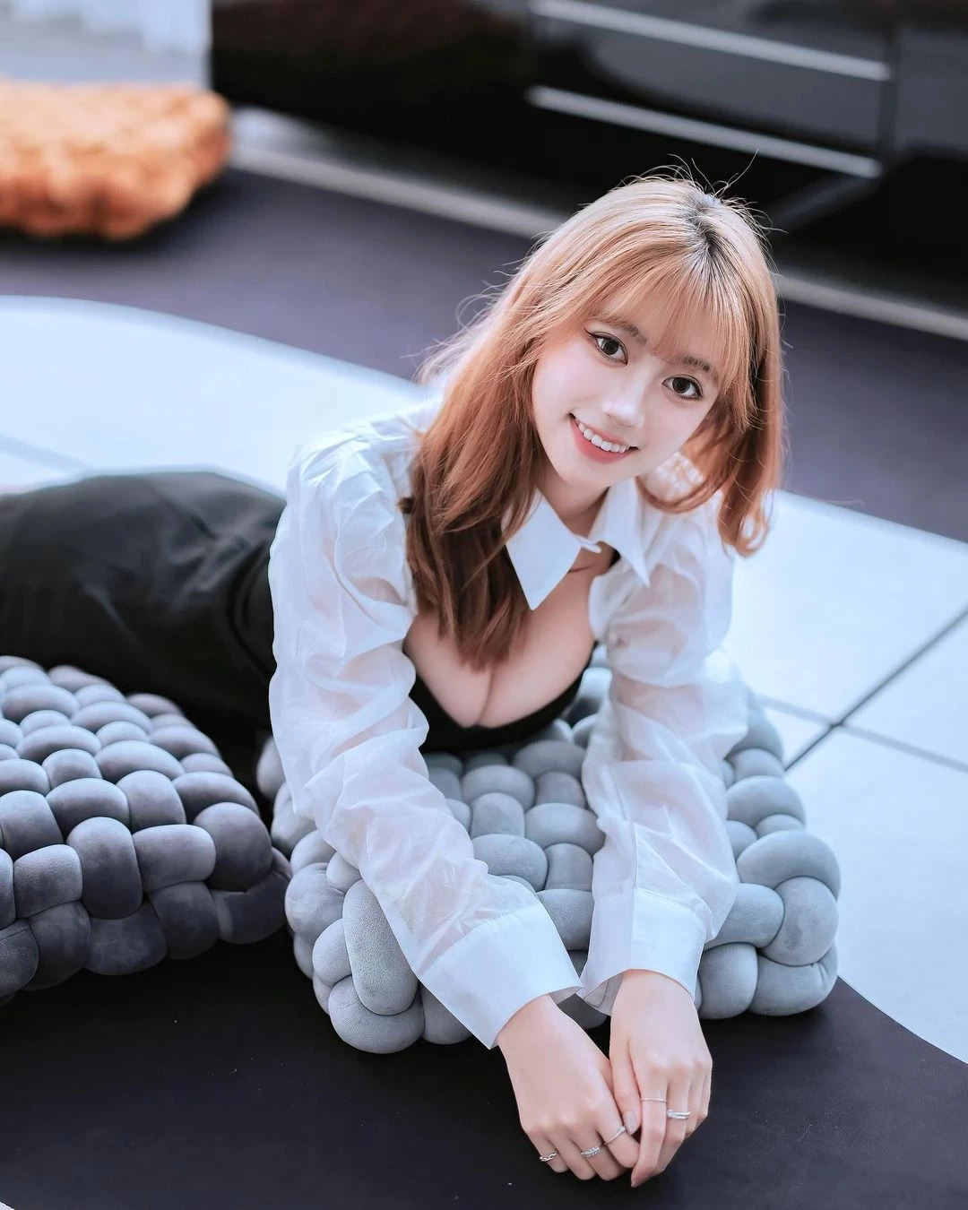 28151555.webp
