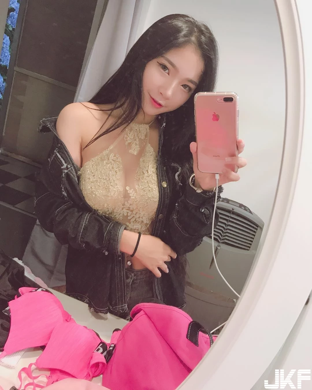 4717628.webp
