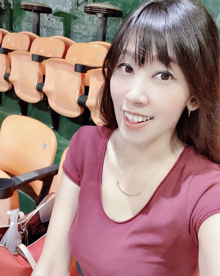 1743285.webp