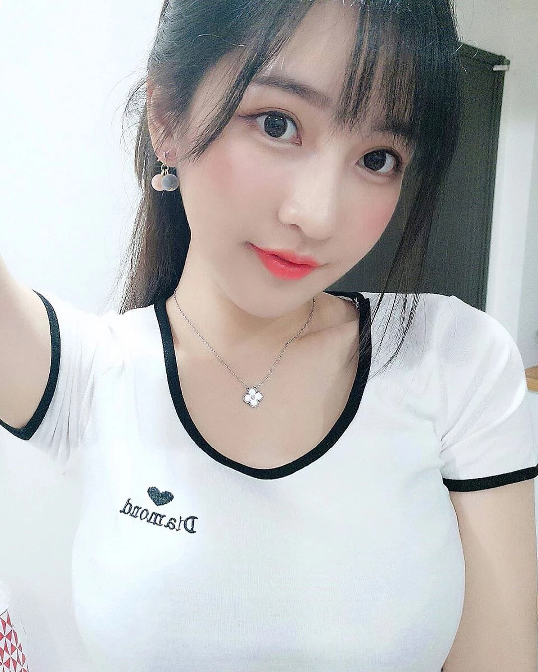 4074292.webp