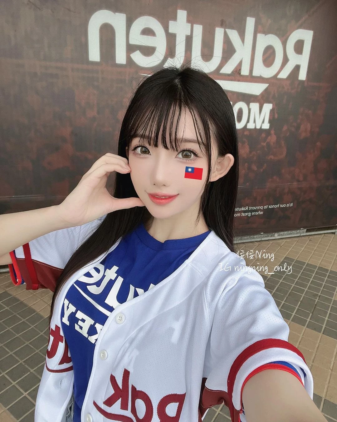 28151480.webp