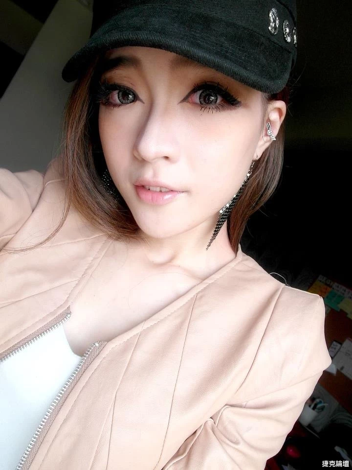 17407378.webp