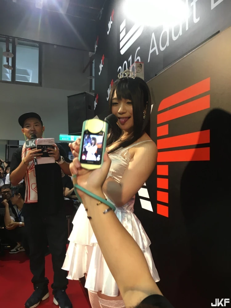 16881272.webp