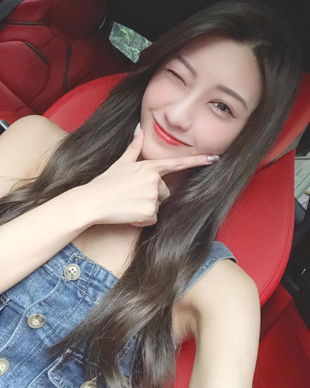1746869.webp
