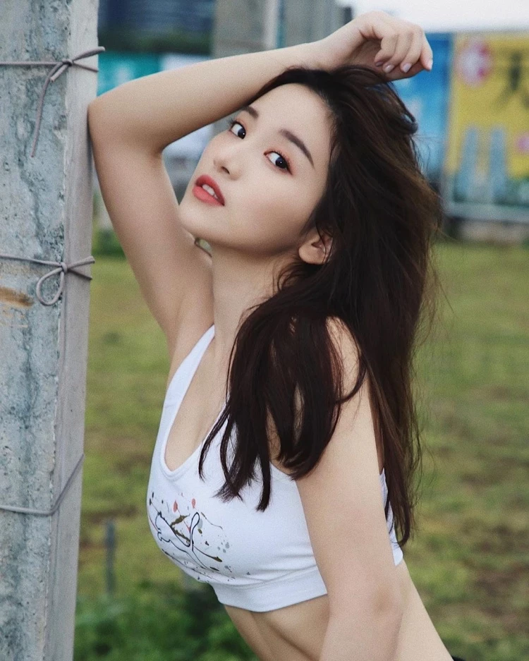 1751535.webp