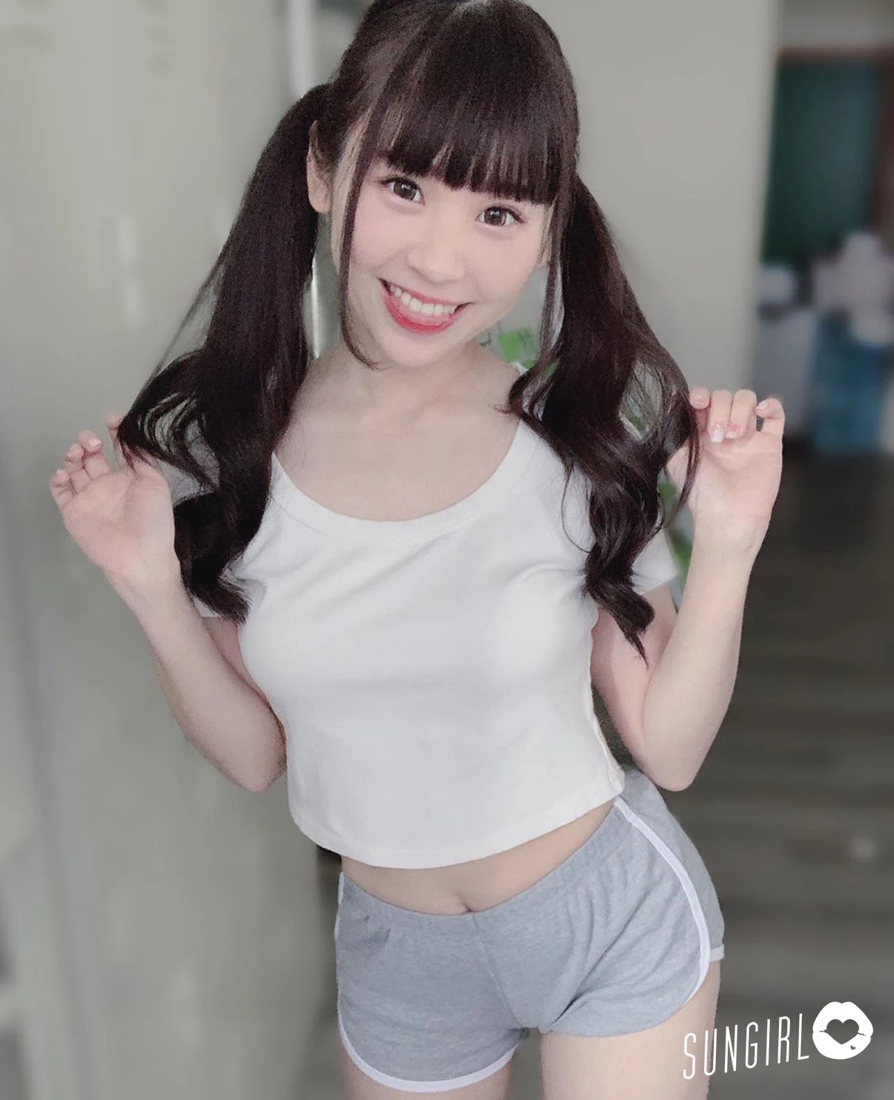 1765935.webp