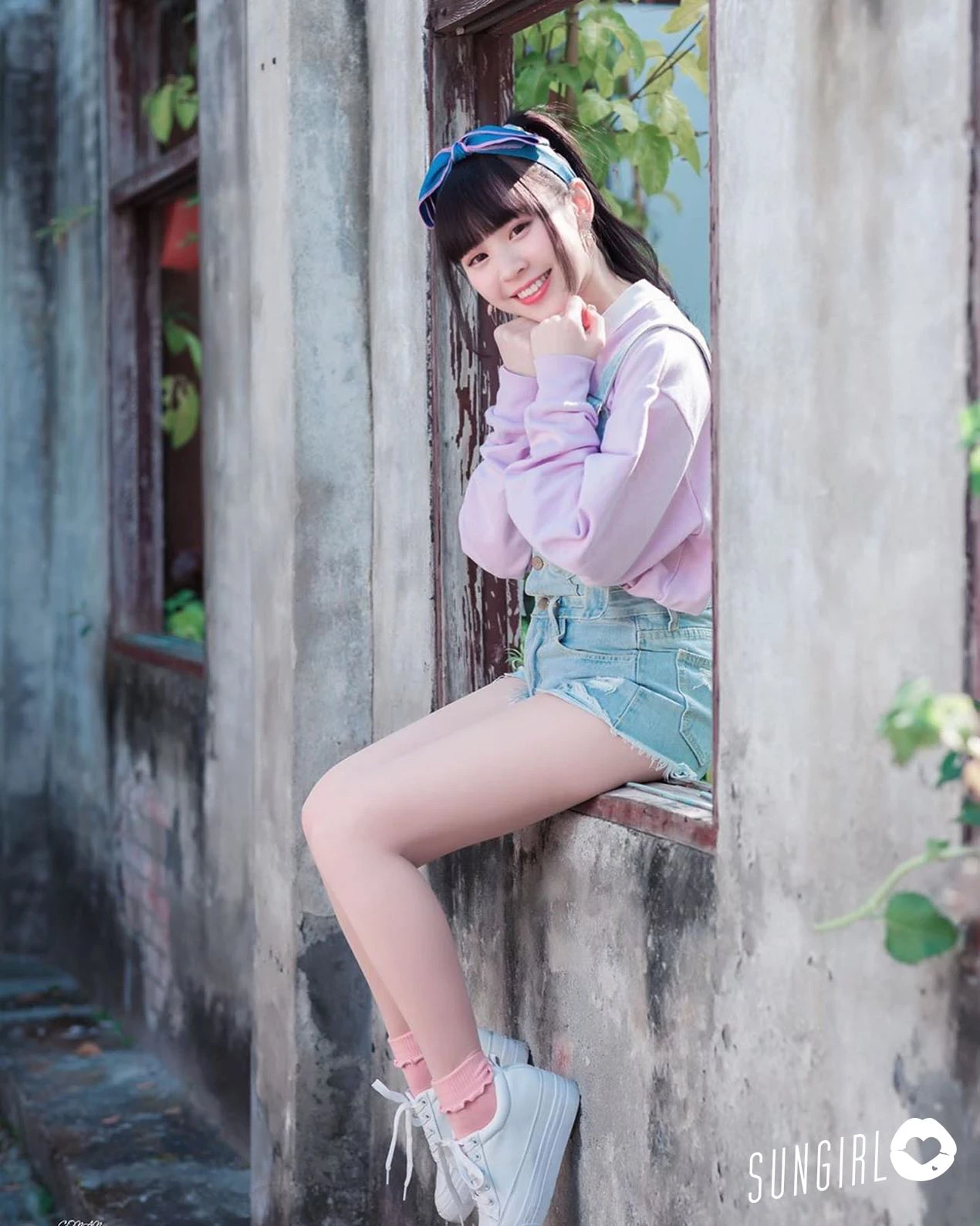 1765943.webp